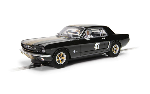 Scalextric C4405 C4405 Ford Mustang - Black and Gold