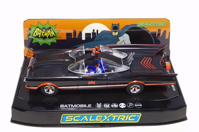 Scalextric: les photos de la Batmobile 1966 - slot cars passion Scalextric: les photos de la Batmobile 1966 - slot cars passion